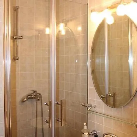 With A Parking Space - 17982 Apartment Split